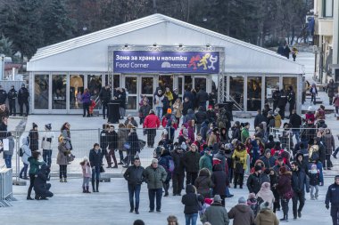 Avrupa kültür başkenti - Plovdiv 2019, Bulgaristan Plovdiv, Bulgaristan - 12 Ocak 2019 - insanlar açılışına gelen göster.