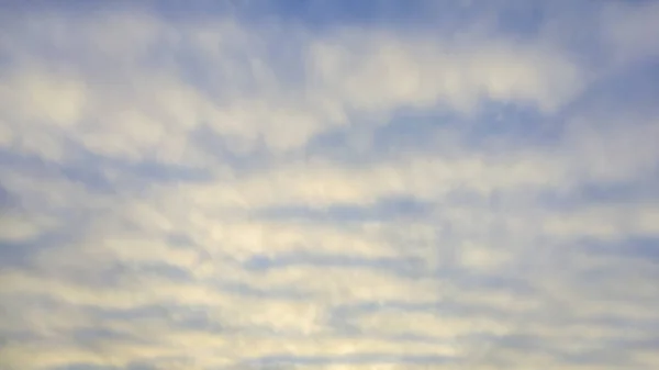 Όμορφο Κυματιστό Μοτίβο Σύννεφα Στον Ουρανό Κατά Διάρκεια Του Ηλιοβασιλέματος — Φωτογραφία Αρχείου