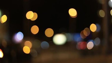 Trafik ve şehir ışıkları hareketli renkli bokeh arka plan