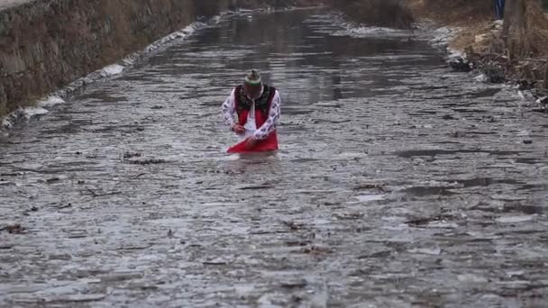 Kalofer Bulgarien Januari 2019 Traditionella Bulgariska Horo Dans Kalla Isiga — Stockvideo