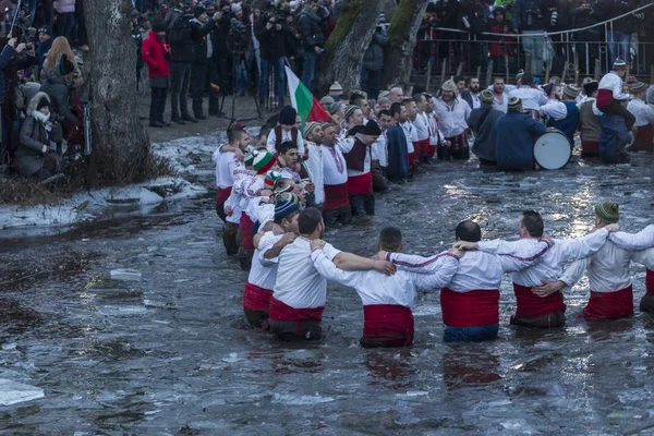 Kalofer Bulgarije Januari 2019 Traditionele Bulgaarse Snsd Dansen Ijzige Koude — Stockfoto