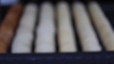 Bir kömür tükürmek kızartma üzerinde Trdelnik baca kek pişirme