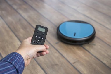 Robot elektrikli süpürge uzaktan kumanda kontrol holding