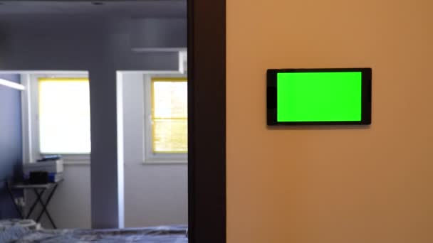 Smart home control device on a wall — Stock Video