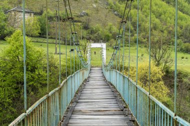 Bulgaristan'ın Kırcaali kenti yakınlarında asma köprü