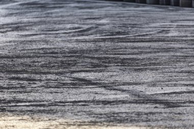 Yanmış lastik kauçuk bir drift