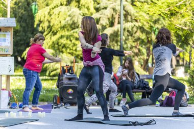 Sokakta müzik sınıfı ile Nirvana Fitness