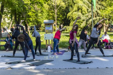 Sokakta müzik sınıfı ile Nirvana Fitness