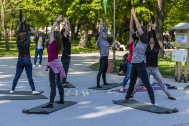 Sokakta müzik sınıfı ile Nirvana Fitness