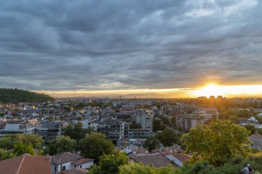 Plovdiv kentinde yedi tepelerden birinden günbatımı