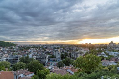 Plovdiv kentinde yedi tepelerden birinden günbatımı