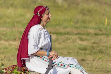 Dans ve müzik ile geleneksel Bulgar folklor festivali