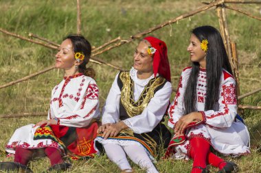 Dans ve müzik ile geleneksel Bulgar folklor festivali