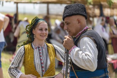 Dans ve müzik ile geleneksel Bulgar folklor festivali