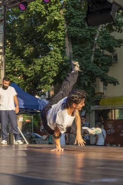 Filibe 'de kapana bölgesinde breakdance gösterisi