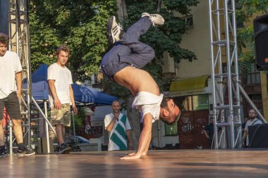 Filibe 'de kapana bölgesinde breakdance gösterisi
