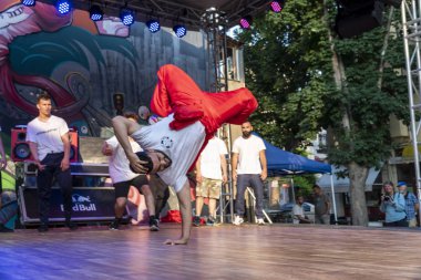 Filibe 'de kapana bölgesinde breakdance gösterisi