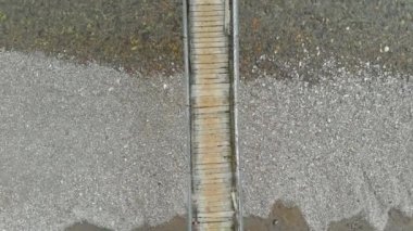 Bir asma köprünün havadan görünümü