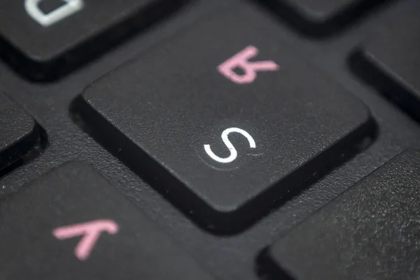 Primer plano de la letra S en un teclado — Foto de Stock