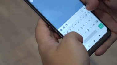 Eşcinsel realtionship kavramı kırmak - erkek arkadaşı bir textl alma