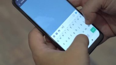 Evlilik yıldönümü için büyükanneye mesaj atma