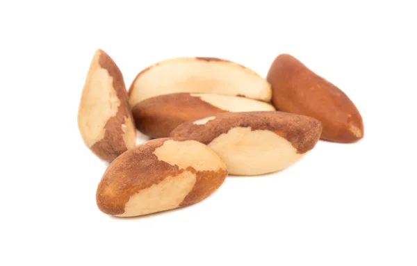 Mały Stos Brazil Nut Białym Tle — Zdjęcie stockowe