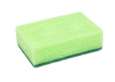 Beyaz zemin üzerine yeşil bulaşık yıkama sünger