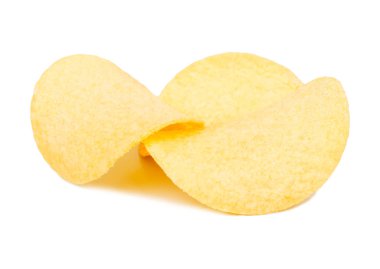 Beyaz arka plan üzerinde peynir lezzet ile üç patates cipsi