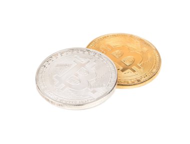 Bitcoin altın ve Gümüş sikkeleri üzerinde beyaz bir arka plan