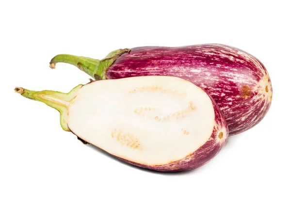 Melanzane Viola Fresche Con Metà Sfondo Bianco — Foto Stock