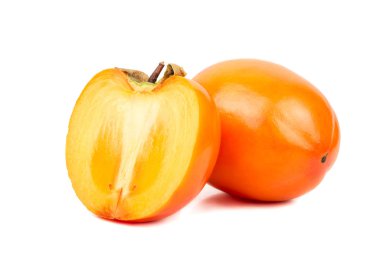 Lezzetli meyve persimmons yarısı beyaz arka plan üzerinde