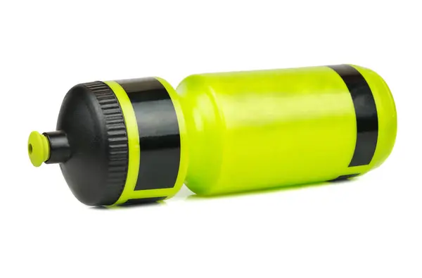 白い背景の上の緑スポーツ水筒 — ストック写真
