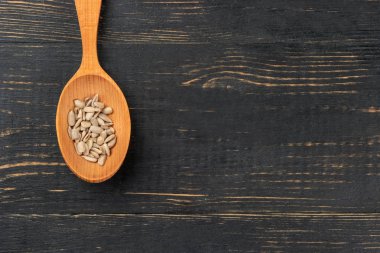 kaşığı Ayçiçeği tohumları