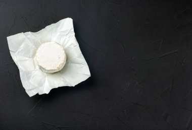 Yuvarlak Brie peyniri