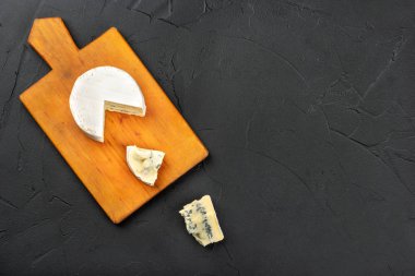 Brie peyniri ile dilim