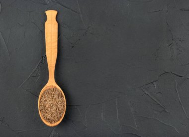 Kaşıkta kuru kimyon