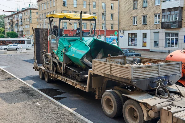 Krasnoyarsk Federacja Rosyjska Lipca 2018 Transport Rozrzutnik Asfaltu Miejsce Prac — Zdjęcie stockowe