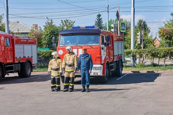 Красноярськ Росія Серпня 2018 Урочисте Вручення Новий Пожежні Машини Екіпажів — стокове фото