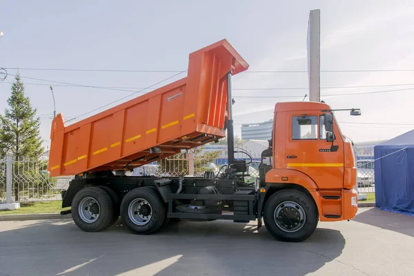 Krasnojarsk Russland September 2018 Ausstellung Motor Expo Show Car Kamaz lizenzfreie Stockfotos