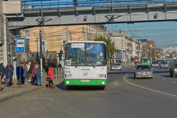 Krasnoyarsk Rússia Outubro 2018 Ônibus Passageiros Liaz 5256 Desembarcou Passageiros — Fotografia de Stock