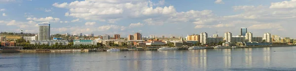 Panorama Cidade Krasnoyarsk Vista Rio Yenisei Verão Dia Ensolarado Céu Imagem De Stock