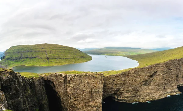 Leitisvatn Panoramiczny Obraz Jeziora Vagar Wyspy Owcze — Zdjęcie stockowe