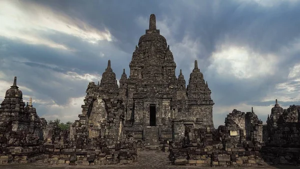 Superba Vista Sul Tempio Con Cielo Drammatico Situato Candi Sewu — Foto Stock