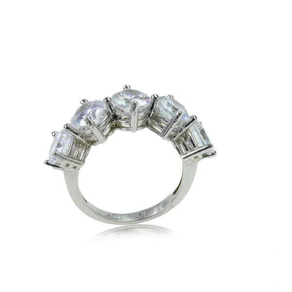 Diamant Kvindelige Ring Hvid Baggrund - Stock-foto