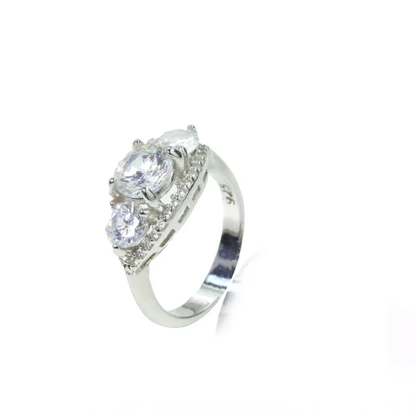 Diamante Anello Femminile Sfondo Bianco — Foto Stock