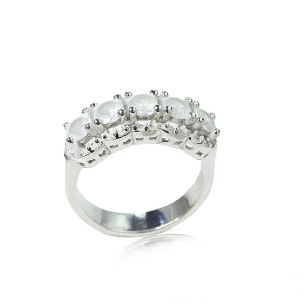 Diamant Vrouwelijke Ring Witte Achtergrond — Stockfoto