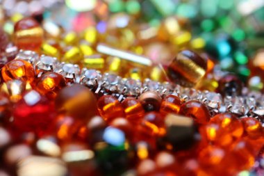 Dekorasyon için boncuk ve boncuklar