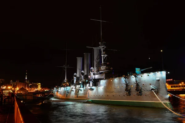 サンクトペテルブルクの巡洋艦オーロラ — ストック写真