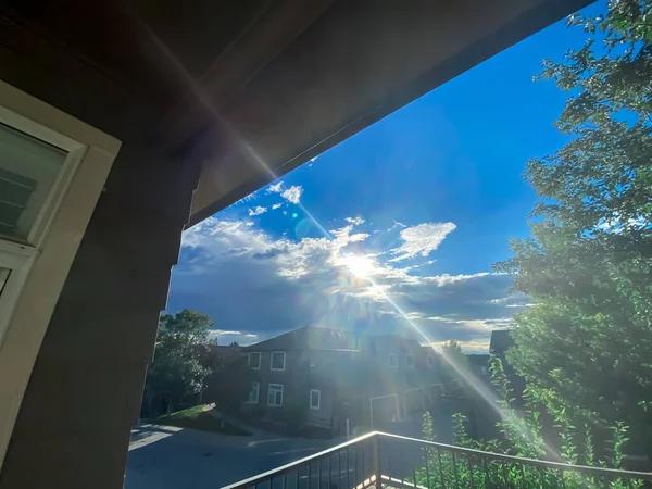 Sonnenlicht Scheint Durch Die Wolken — Stockfoto