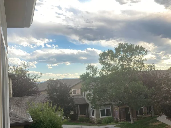 Uma Brilhante Cascata Nuvens Denver Eua — Fotografia de Stock